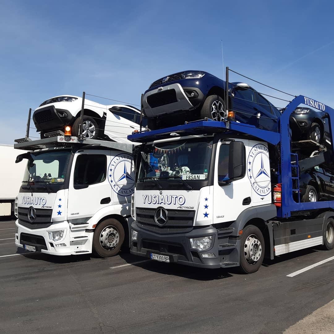 I nostri mezzi: bisarche Mercedes Antos certificate, sicure e affidabili